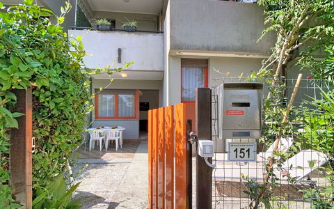 Villaggio Podere San Luigi: Boligområde, Hjem, Lejlighed, Urban Design, Altan, Skygge, Dagslys, Gips