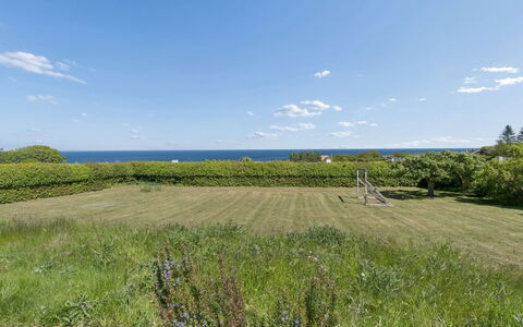 Anelia - 400M from the Sea: Hus, Busk, Hjem, Boligområde, Estate, Sommerhus, Hacienda, Gård, Skygge, Lawn