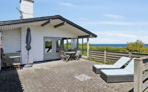 Anelia - 400M from the Sea: Hus, Busk, Hjem, Boligområde, Estate, Sommerhus, Hacienda, Gård, Skygge, Lawn