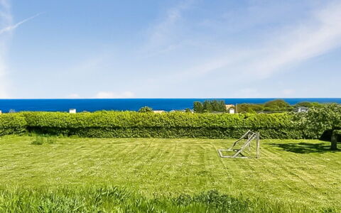Anelia - 400M from the Sea: Hus, Busk, Hjem, Boligområde, Estate, Sommerhus, Hacienda, Gård, Skygge, Lawn