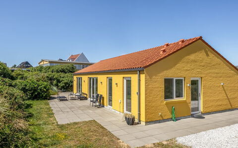 Lars - 350M from the Sea: Hus, Busk, Hjem, Boligområde, Estate, Sommerhus, Hacienda, Gård, Skygge, Lawn