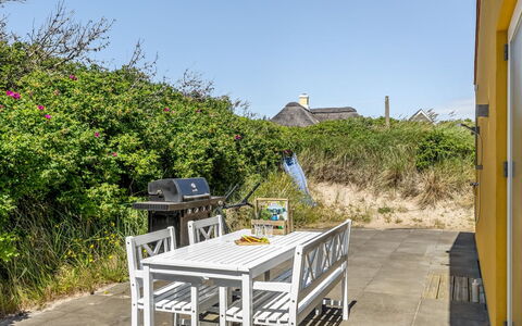 Lars - 350M from the Sea: Hus, Busk, Hjem, Boligområde, Estate, Sommerhus, Hacienda, Gård, Skygge, Lawn
