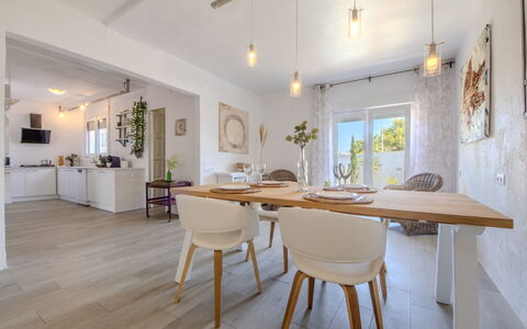 Villa Pipa: Hus, Busk, Hjem, Boligområde, Estate, Sommerhus, Hacienda, Gård, Skygge, Lawn