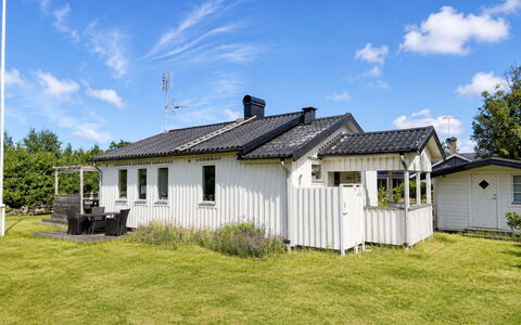 Havsdrömmen: Hus, Busk, Hjem, Boligområde, Estate, Sommerhus, Hacienda, Gård, Skygge, Lawn