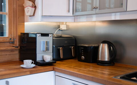 Prima 1084: Køkken Apparat, Husholdningsapparat, Lille Apparat, Større Bandage, Køkken, Bordservice, Countertop, Indretning, Cabinetry