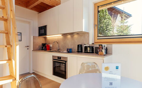 Niederwölz 605: Indretning, Møbel, Træ, Gulvbelægning, Køkken, Countertop, Værelse, Køkken Apparat, Etage, Belysning