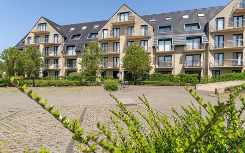Goldsands Iii with Parking: Lejlighed, Estate, Ejerlejlighed, Mansion, Landscaping, Villa, Altan