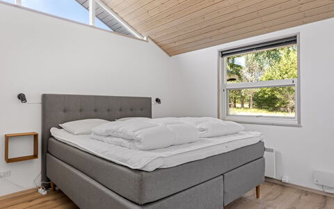 Wreth - 1.5Km from the Sea: Soveværelse, Seng, Sengetøj, Bed Frame, Sengetøj, Loft, Sengetøj, Pude, Madras, Hårdttræ