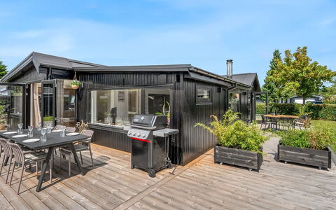 Varnava - 300M from the Sea: Tag, Hjem, Sommerhus, Dæk, Skygge, Sidespor, Hårdttræ, Gård, Udendørs Struktur, Veranda