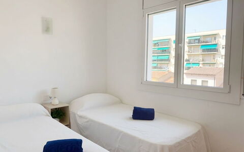 Aubí: Blå, Altan, Gelænder, Lejlighed, Hegn, Hav, Udvej, Ejerlejlighed, Svømmepøl, Hotel