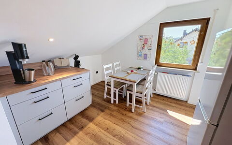 Annette: Gulvbelægning, Møbel, Indretning, Træ, Etage, Trægulve, Cabinetry, Countertop, Køkken, Hjem