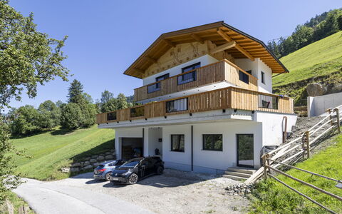 Eberharter am Schweinberg: Hus, Hjem, Tag, Sommerhus, Hill Station, Hældning, Landsby, Veranda, Bjerglandsby, Altan