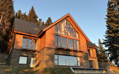 Rebelka: Bygning, Vindue, Træ, Hus, Hjem, Arkitektur, Tag, Sommerhus, Boligområde, Sidespor