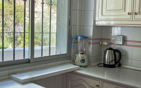 Los Arcos: Køkkenvask, Køkken, Countertop, Håndvask, Sanitærarmatur, Tap, Køkken Apparat, Vvs, Cabinetry