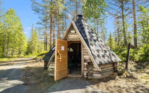 Nelostupa a: Træ, Sommerhus, Hus, Hjem, Dør, Hårdttræ, Garden Bygninger, Bejdse, Bjælkehytte, Planke