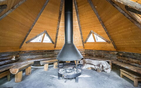 Nelostupa a: Træ, Sommerhus, Hus, Hjem, Dør, Hårdttræ, Garden Bygninger, Bejdse, Bjælkehytte, Planke