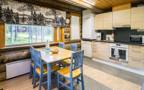 Nelostupa B: Træ, Loft, Hjem, Sommerhus, Køkken, Værelse, Bjælkehytte, Countertop, Bejdse, Hårdttræ