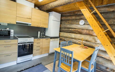Nelostupa D: Træ, Gulvbelægning, Etage, Trægulve, Loft, Hårdttræ, Bejdse, Planke, Bjælkehytte, Sommerhus