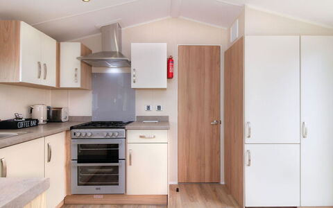 Willow'S Retreat: Indretning, Køkken, Større Bandage, Countertop, Håndvask, Møbel, Cabinetry, Hjem, Køkken Apparat, Etage