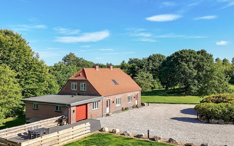 Alkmar - 6.5Km from the Sea: Træ, Tag, Hjem, Hus, Arkitektur, Sidespor, Land Lot, Sommerhus, Skur, Garden Bygninger