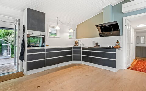 Ry 601: Gulvbelægning, Træ, Loft, Større Bandage, Etage, Indretning, Køkken, Cabinetry, Køkken Apparat, Trægulve