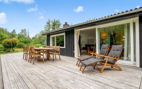 Matthea - 2.9Km from the Sea: Træ, Tag, Hjem, Hus, Arkitektur, Sidespor, Land Lot, Sommerhus, Skur, Garden Bygninger