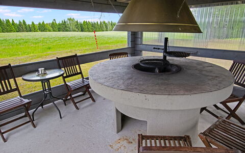 Pirtti: Hårdttræ, Udendørs Møbler, Skygge, Stol, Design, Naturmateriale, Bejdse, Udendørs Struktur, Backyard, Udendørs Bord