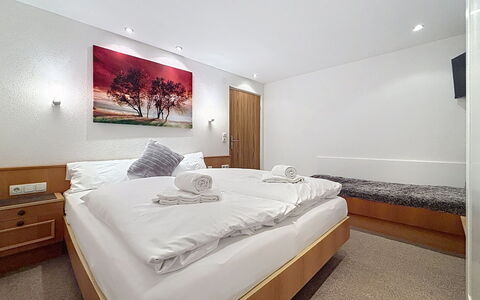 Susi: Soveværelse, Seng, Indretning, Sengetøj, Bed Frame, Sengetøj, Etage, Loft, Suite, Pude