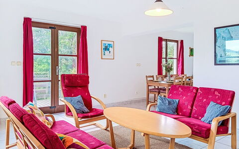 Green Valley Park Stárkov 18: Møbel, Gulvbelægning, Hjem, Indretning, Etage, Stol, Dør, Lejlighed, Trægulve, Stue