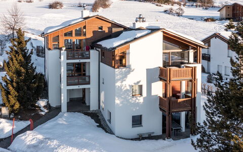 Casa Collina 5I-02: Hus, Sne, Hjem, Vinter, Fryser, Hældning, Sommerhus, Altan, Bjerglandsby, Is Kappe