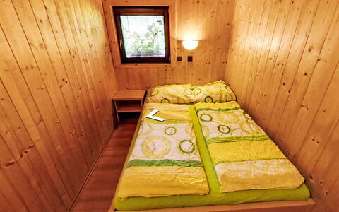Velke Karlovice 300: Træ, Soveværelse, Bejdse, Bed Frame, Seng, Hårdttræ, Planke, Sengetøj, Sengetøj, Bjælkehytte