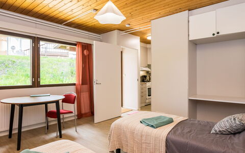 Heinävesi Homes D6: Indretning, Møbel, Væg, Soveværelse, Etage, Gulvbelægning, Seng, Træ, Loft, Værelse