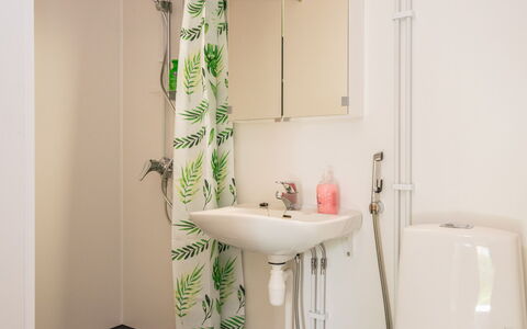 Heinävesi Homes D6: Sanitærarmatur, Badeværelse, Indretning, Toilet, Toiletbræt, Badeforhæng, Etage, Vvs, Værelse, Gardin