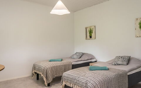 Heinävesi Homes D7: Indretning, Møbel, Etage, Gulvbelægning, Seng, Soveværelse, Træ, Loft, Sengetøj, Værelse