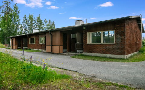 Heinävesi Homes D8: Græs, Hjem, Land Lot, Almindeligt, Tag, Landdistrikt, Menneskelig Bosættelse, Sommerhus, Gård, Lawn