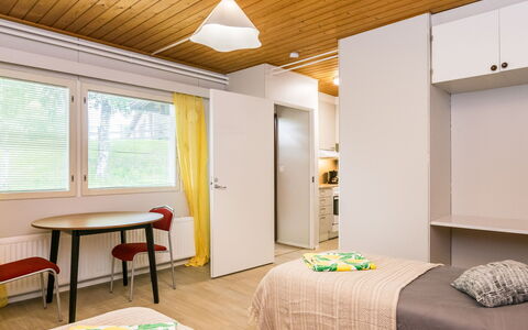 Heinävesi Homes D8: Indretning, Væg, Soveværelse, Etage, Seng, Møbel, Gulvbelægning, Træ, Loft, Værelse