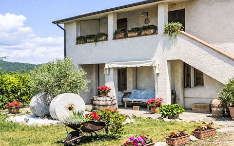 Il Mulinetto: Busk, Hus, Hjem, Have, Sommerhus, Dør, Blomsterkrukke, Landscaping, Gård