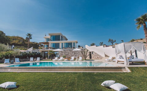 Villa Triscele 10: Udvej, Svømmepøl, Fritid, Estate, Mansion, Villa, Ferie, Eco Hotel, Hotel