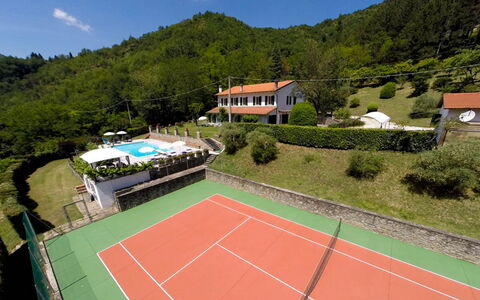 La Villa Dina 10: Svømmepøl, Udvej, Eco Hotel, Thermae, Ferieby, Hotel, Villa