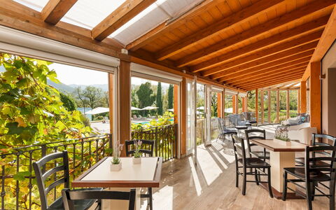 Tenuta Esdra 20: Træ, Møbel, Veranda, Bord, Stol, Køkken & Spisebord, Altan, Restaurant, Eco Hotel, Bejdse
