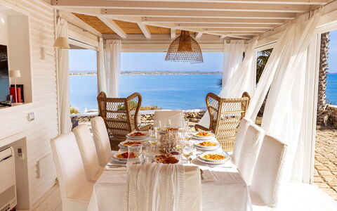 Baia L'Aura 8: Møbel, Bord, Stol, Udvej, Hav, Udendørs Møbler, Sengetøj, Ocean, Eco Hotel, Kyst