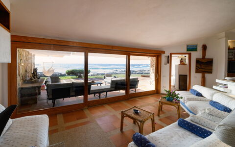 Villa Portobello 10+2: Møbel, Couch, Indretning, Stue, Etage, Gulvbelægning, Værelse, Hjem, Stol