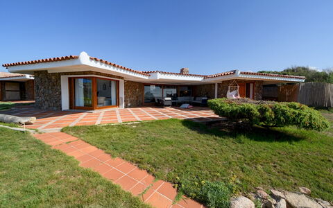 Villa Portobello 10+2: Busk, Hjem, Tag, Estate, Have, Stuehus, Hacienda, Landscaping, Skygge, Villa
