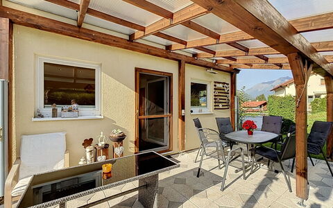 Ferienhaus Siegele: Træ, Møbel, Dør, Hjem, Veranda, Sommerhus, Stol, Bejdse, Altan, Stueplante