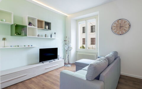 Genzianella Alpine Apartment: Gulvbelægning, Etage, Loft, Indretning, Countertop, Køkken, Cabinetry, Værelse, Større Bandage, Lysarmatur