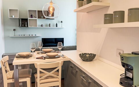 Genzianella Alpine Apartment: Estate, Landscaping, Villa, Hæk, Altan
