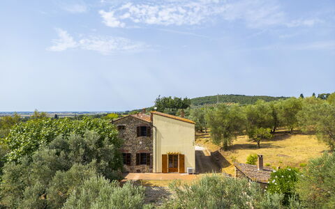Casale le Lupe Apartments: Græs, Hus, Landdistrikt, Busk, Landskab, Land Lot, Hjem, Sommerhus, Stuehus