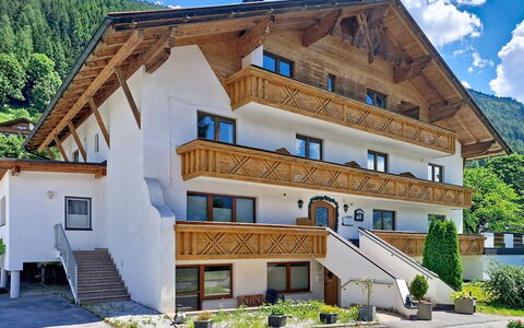 Arzl im Pitztal 15: Sommerhus, Altan, Villa, Sidespor
