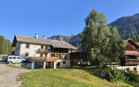 Ferienwohnung Schof: Bjergrige Landskabsformer, Bakke, Hus, Bjerg, Bjergkæde, Highland, Landskab, Landdistrikt, Dal, Sommerhus