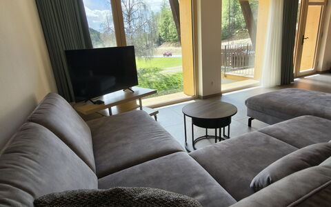 Ferienwohnung Schof: Gulvbelægning, Møbel, Etage, Indretning, Hjem, Lejlighed, Couch, Stue, Bejdse